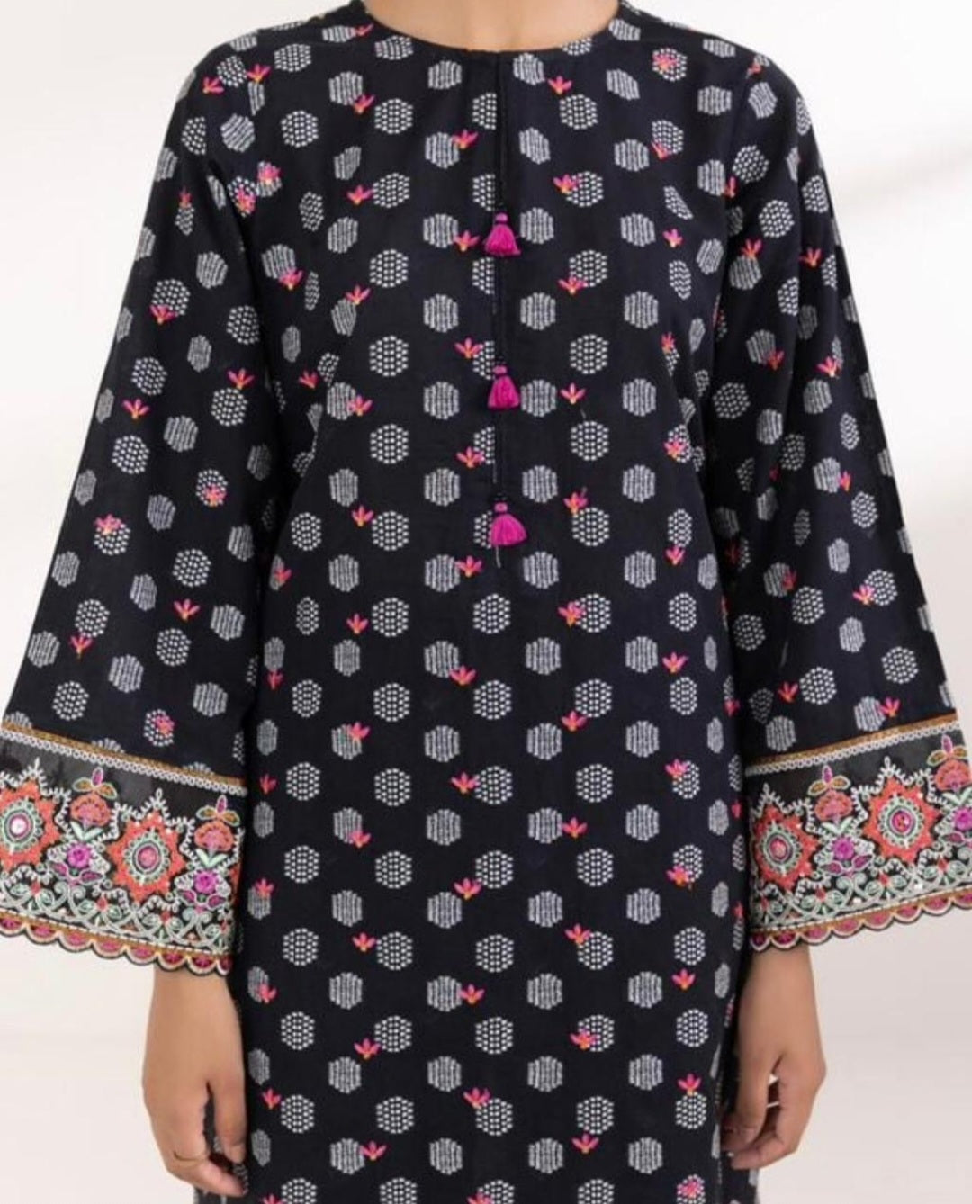 Sapphire Embroidered Jacquard Lawn Kurta